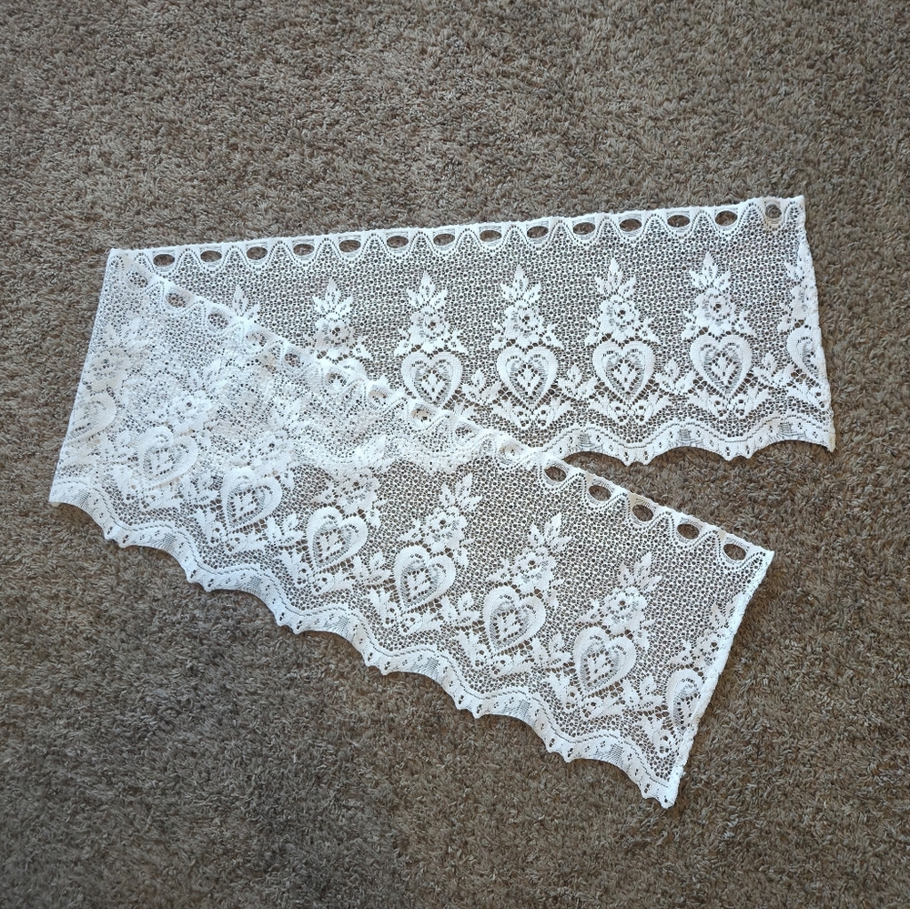 VTG Lace Window Valance White Granny Floral Hearts Cottagecore Victorian 12x67